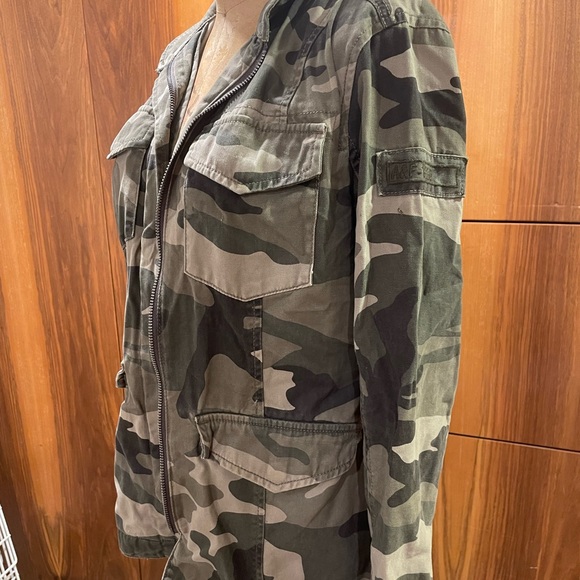 A&F camo jacket - Picture 2 of 4